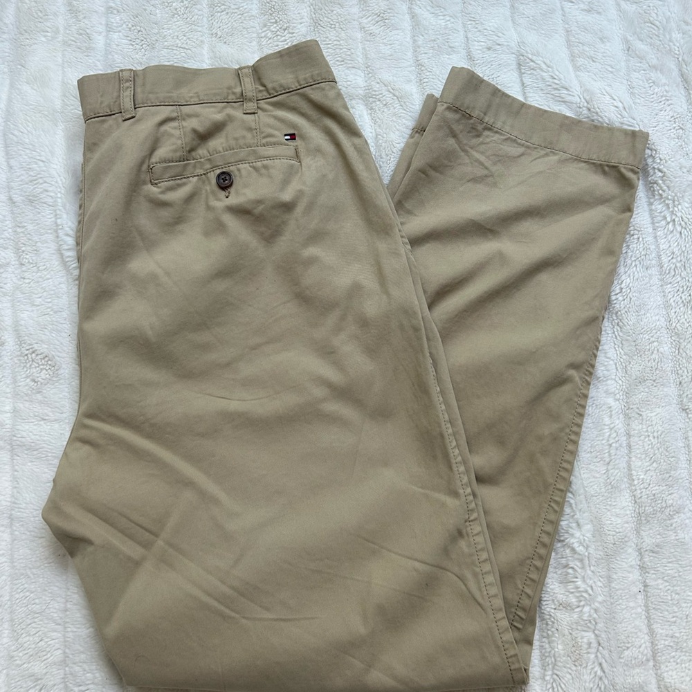Tommy Hilfiger Men's Khaki Slacks Chinos, Size 38x32 - Picture 4 of 5